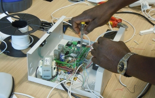 Make Your Own Burglar Alarm Make Your Own Burglar Alarm