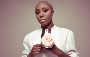 J05-Laura-Mvula-cr-Thomas-Oxley-(1).jpg J05-Laura-Mvula-cr-Thomas-Oxley-(1).jpg