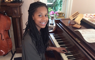 Jeneba Kanneh-Mason.jpg Jeneba Kanneh-Mason.jpg