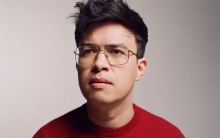 L057 Phil Wang_ Sidesplitter .jpg L057 Phil Wang_ Sidesplitter .jpg